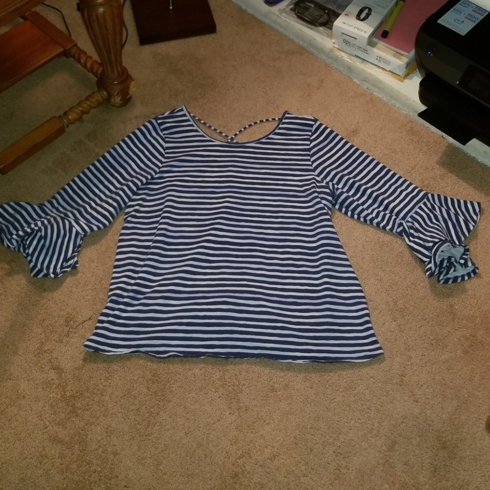 3/4 Quarter Bell Sleeved Top